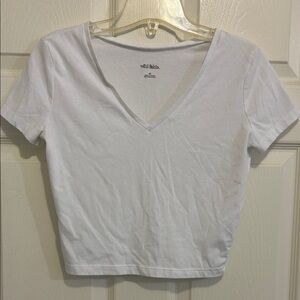 Wild Fable Classic White V-Neck Crop Top